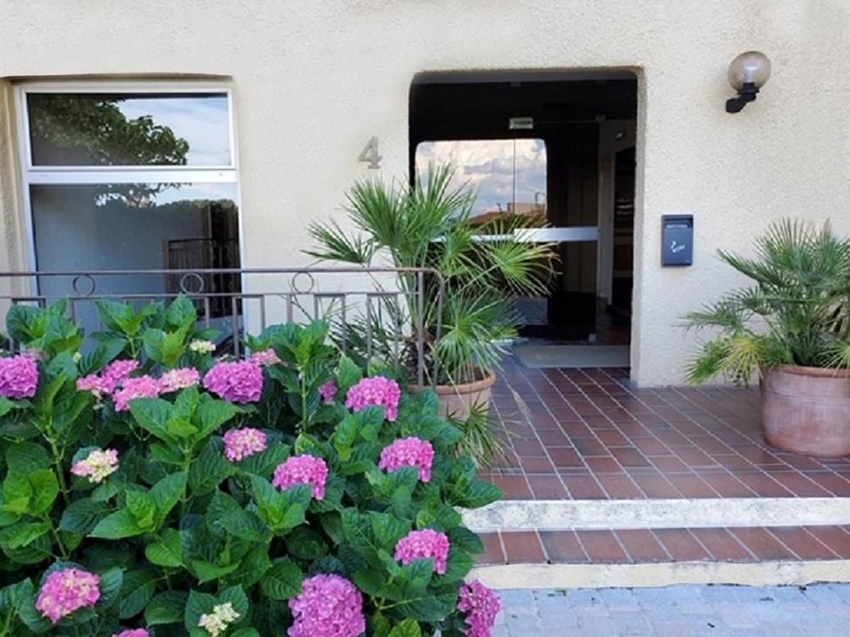 Saint-Tropez Apartment Bagian luar foto